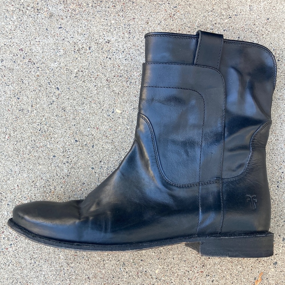 ☀️ Frye Paige Black Leather Short Riding Boot